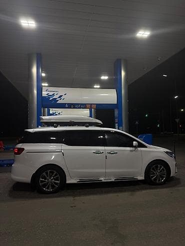 машины на вариант: Kia Carnival: 2019 г., 2.2 л, Автомат, Дизель, Минивэн — 1