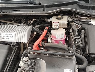 автомобил кия: Toyota Corolla: 2019 г., 1.8 л, Вариатор, Гибрид, Седан — 3