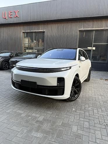 byd e7: Lixiang L7: 2023 г., 1.5 л, Гибрид, Кроссовер — 1