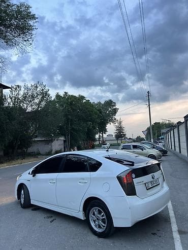машина жентра: Toyota Prius: 2010 г., 1.8 л, Вариатор, Гибрид, Хэтчбэк — 6