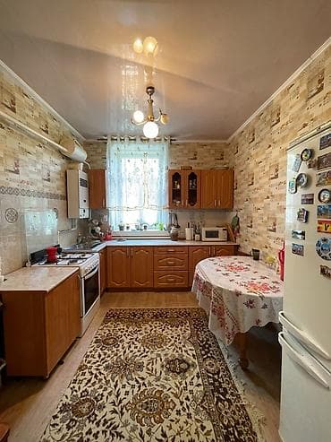 мини гараж: 3 комнаты, 67 м², Пишпек Сталинка, 2 этаж, Косметический ремонт — 2