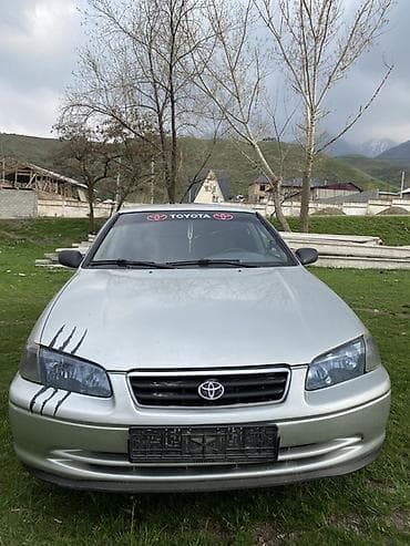 Транспорт: Toyota Camry: 2000 г., 2.2 л, Автомат, Бензин, Седан — 1