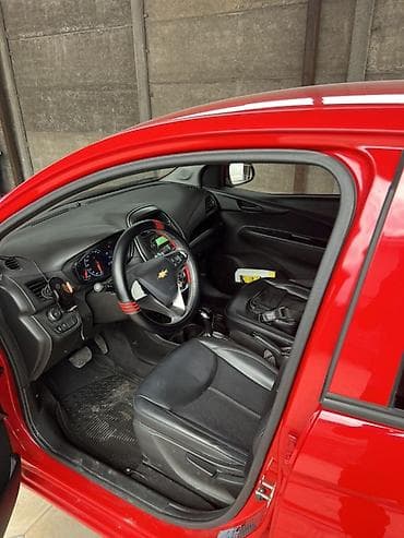 small car: Chevrolet Spark: 2017 г., 1 л, Вариатор, Бензин, Хэтчбэк — 1