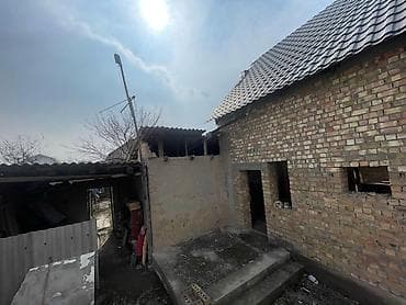 выход к речке: Продаётся частный дом с участком. Кирпичное строение с высоким — 1