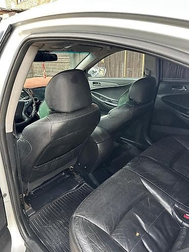 camry 2011: Hyundai Sonata: 2009 г., 2 л, Автомат, Газ, Седан — 7