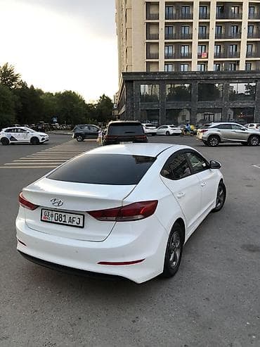 соната 2006 года: Hyundai Elantra: 2018 г., 1.6 л, Автомат, Бензин, Седан — 5