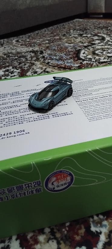 Модели автомобилей: Коллекция игрушечных машинок и набор Hot Wheels. Состав: - — 7