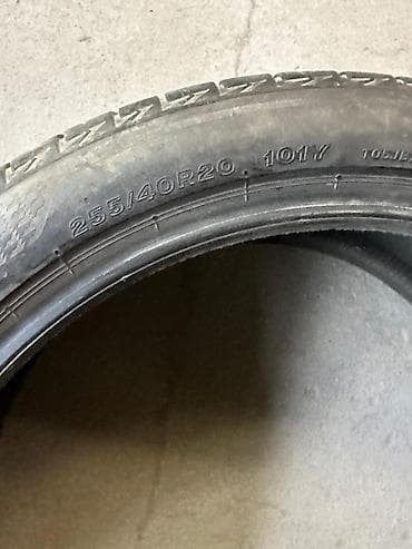 255 40 r20: Пара летних шин 255/40 R20 - Состояние: 85% - Размер: 255/40 R20 - — 3