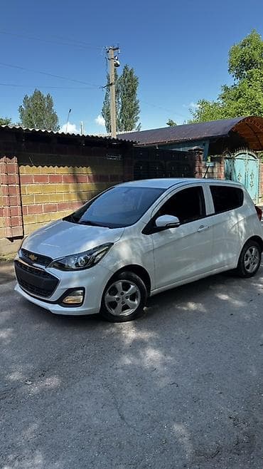 Транспорт: Chevrolet Spark: 2019 г., Автомат, Бензин, Хэтчбэк — 2