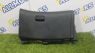 все что нужно для маникюр: Infiniti FX35 v-3.5 2006 год, бардачок — 1