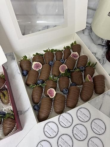 шоколада: Клубника в шоколаде И фрукты на выбор Цены минимальные Стоимость — 9