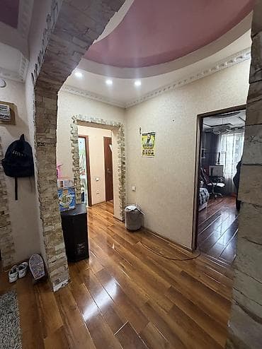 продаю 1к кв: 4 комнаты, 90 м², 3 этаж, Косметический ремонт — 8