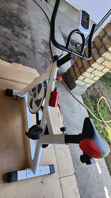 60 кг: Велотренажёр спинбайк. Новая в коробке. грузоподъёмность 150кг — 3