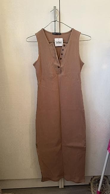 second hand: Женская одежда - все новое. Размеры S/M. Цены минимальные . Если что — 4