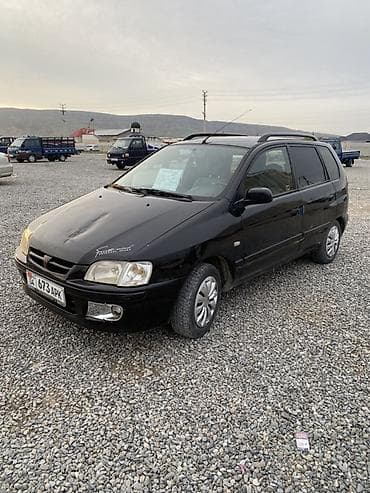 Mitsubishi Space Star: 2001 г., 1.6 л, Механика, Бензин, Хэтчбэк
