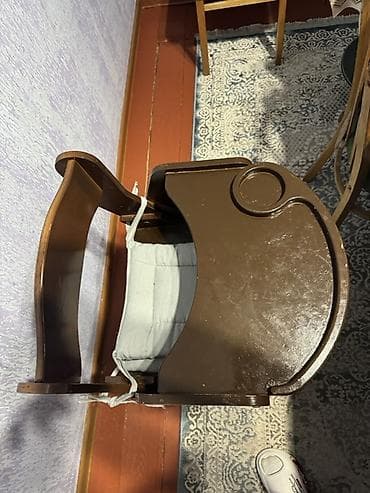 стол и стульчик для ребенка: Растущий стул, Б/у, Дерево, цвет - Коричневый — 3