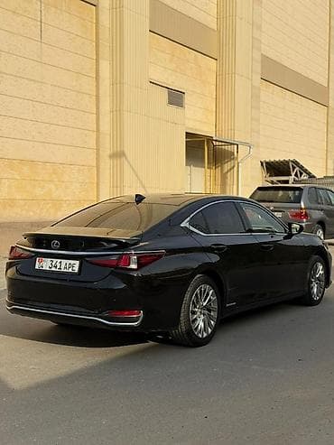 салон машины: Lexus ES: 2019 г., 2.5 л, Автомат, Бензин, Седан — 9