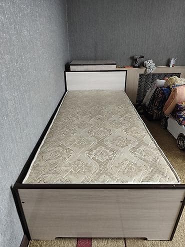 комоды детские пластиковые: Спальный гарнитур, Б/у, Односпальная кровать, ДСП, Самовывоз, цвет - Бежевый — 1