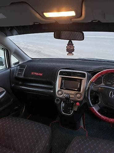 авто подголовник: Honda Stream: 2001 г., 2 л, Автомат, Бензин, Минивэн — 5