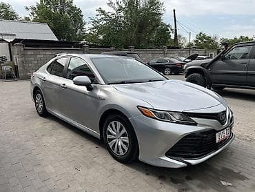 Toyota: Toyota Camry: 2020 г., 2.5 л, Вариатор, Гибрид, Седан — 2