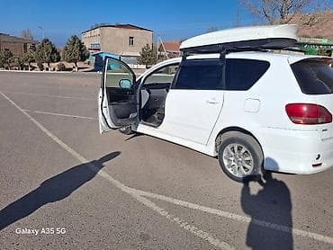 Toyota Ipsum: 2003 г., 2.4 л, Автомат, Газ, Минивэн