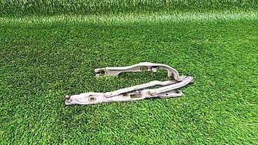 е38: Петля задняя крышки багажника L Е38 8 128 173 Год 2000 В отличном — 1