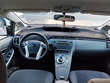 Toyota: Toyota Prius: 2011 г., 1.8 л, Вариатор, Гибрид, Лифтбек — 5