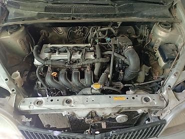 Toyota Echo: 2001 г., 1.5 л, Механика, Бензин, Седан — 4