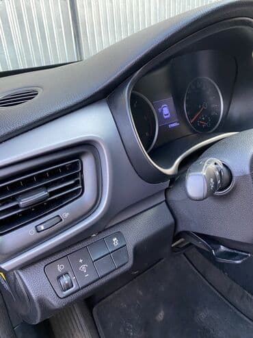 кия спортеж: Kia Stonic: 2017 г., 1.6 л, Автомат, Дизель, Хэтчбэк — 7