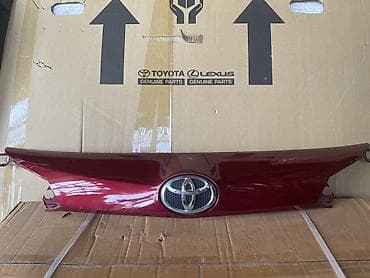 Накладка крышки багажника Toyota, 2018 г., Б/у, Оригинал