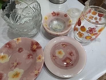 Набор посуды с цветочным декором Состав: - Стеклянный кувшин с