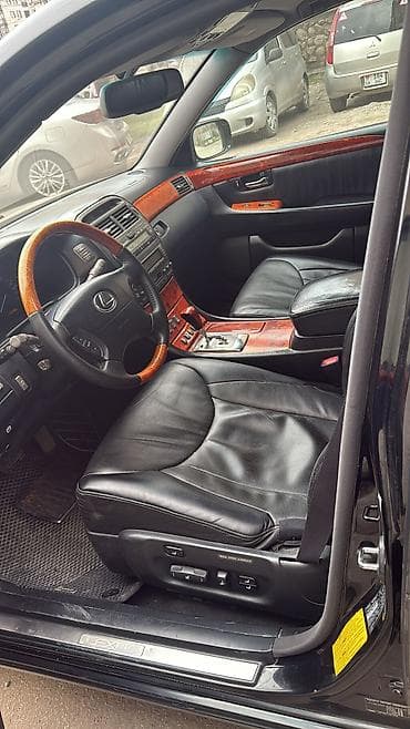 samara 2114: Черный седан представительского класса. Кузов — длинный, с — 3