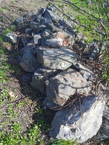 цена искусственного газона: Продаю камни разные. цена договорная. Только то, что на фото Теги — 4