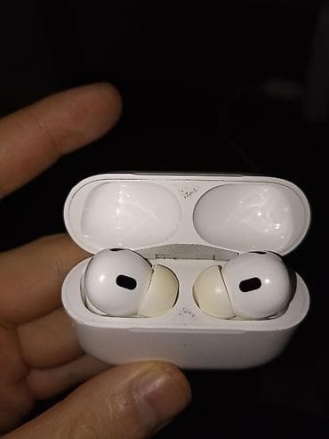 Кулакчындар: Зымсыз ичине салынуучу кулакчындар, Apple, Airpods 2, Колдонулган — 3