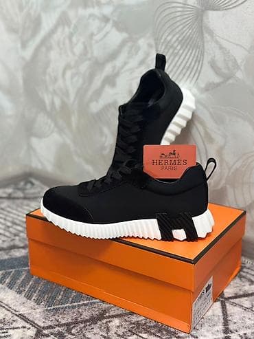 кожанные сандали: Кроссовки Hermes Paris, модель с контрастной рифлёной подошвой - — 3