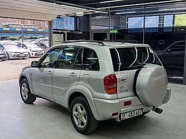 Toyota RAV4: 2002 г., 2 л, Автомат, Бензин, Кроссовер — 4