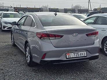 golf variant: Hyundai Sonata: 2021 г., 2 л, Газ — 4