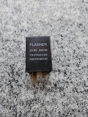коммутаторы 28: Реле поворотов (FLASHER) для транспортных средств. Характеристики по — 1
