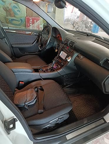 Транспорт: Mercedes-Benz C-Class: 2003 г., 2.6 л, Автомат, Бензин, Универсал — 4