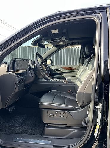 каделак: Cadillac Escalade: 2022 г., 6.2 л, Автомат, Бензин, Внедорожник — 7