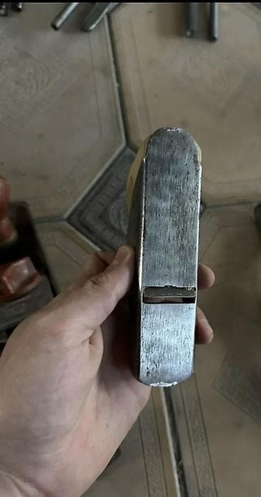 инструменты по дереву: Набор ручных инструментов для деревообработки, включающий фуганок и — 5