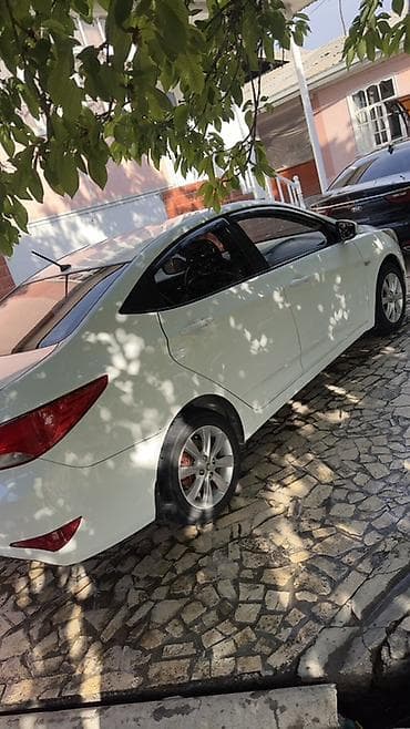 дверь на соната: Hyundai Solaris: 2016 г., 1.6 л, Автомат, Бензин, Седан — 3