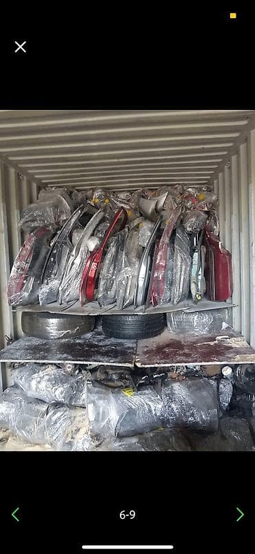 продаю на запчасти: Кузовные детали на митсубиси — 1