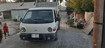 Унаа сатуу: Hyundai Porter: 2003 г., 2.6 л, Кол менен иштөөчү, Дизель — 4
