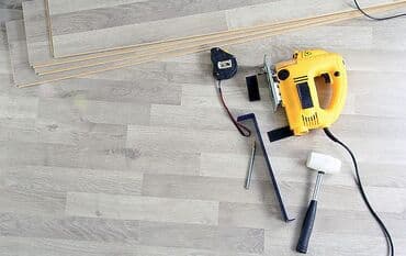 плинтус на пол: Монтаж напольных плинтусов, Укладка пола | Наливные полы, Ламинат, Линолеум Больше 6 лет опыта — 16