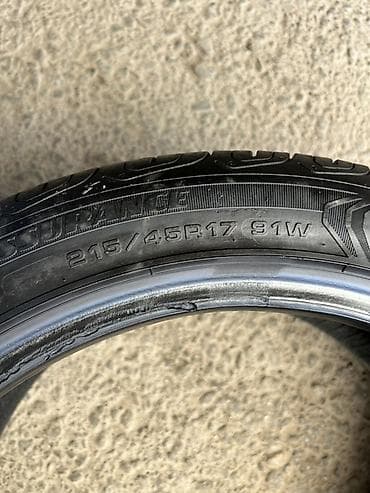 17: Пара летних шин Goodyear EfficientGrip Performance 2 - Размер: 215/45 — 3