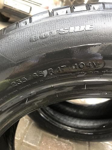 240: Шины 235 / 65 / R 17, Лето, Б/у, Пара, Легковые, Michelin — 1