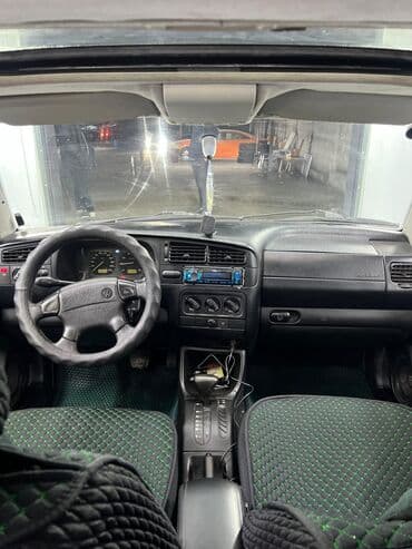 авто не рабочий: Volkswagen Golf: 1996 г., 1.8 л, Автомат, Бензин, Хэтчбэк — 1