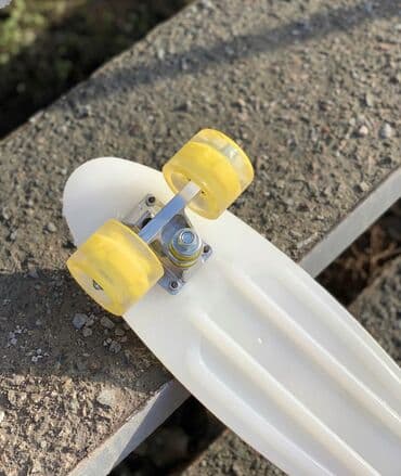 самокат электрический трехколесный: Пенни борд, скейтборд. Новый со святящимися колёсами 1400 сом — 3