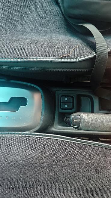 camry 2020: Chevrolet Spark: 2016 г., 1 л, Вариатор, Бензин, Хэтчбэк — 3